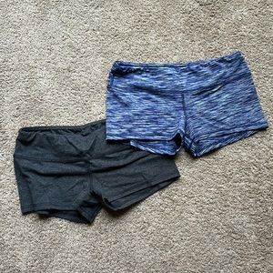 Set of 2 Fleo shorts / size Large / Barely worn!